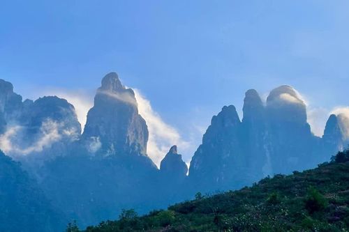 Khảo sát tuyến đường chinh phục đỉnh Ngũ Chỉ Sơn