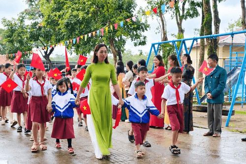 Lắng nghe người dân để nâng chất lượng giáo dục
