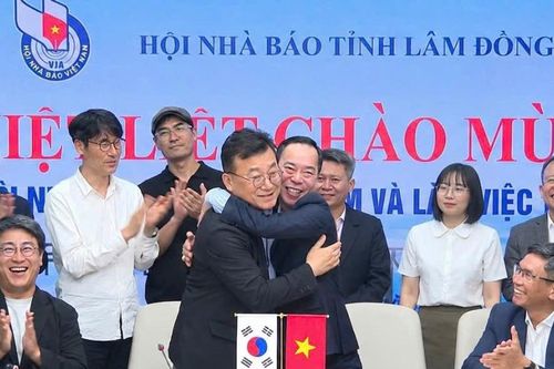 Hội Nhà báo Hàn Quốc thăm và làm việc với Hội Nhà báo tỉnh Lâm Đồng