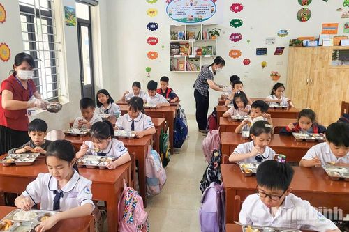 Ninh Bình: Siết chặt công tác bảo đảm an toàn thực phẩm trong các cơ sở giáo dục