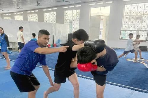 Huấn luyện thể thao thành tích cao