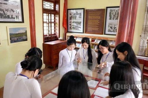 Bài học ngoài trang sách