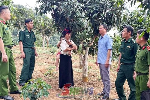 Chung sức cùng bộ đội bảo vệ chủ quyền biên giới