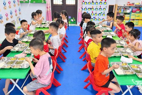 Đảm bảo bữa ăn bán trú sau sáp nhập trường học