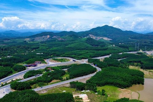 Vì sao dự án trạm dừng nghỉ cao tốc ở Huế gần 9 năm chưa khởi động?