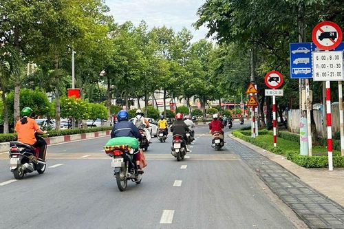 Đồng Nai: Nhiều phương án 'mở lối' cho xe của doanh nghiệp dọc tuyến Đồng Khởi