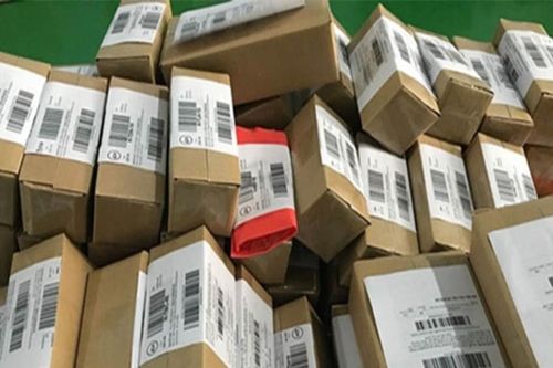 Đề xuất giảm mạnh ngưỡng miễn thuế hàng giá trị nhỏ