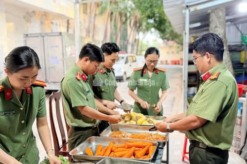 Phong trào 'Ba nhất' qua hoạt động thiết thực của Công an TP Cần Thơ