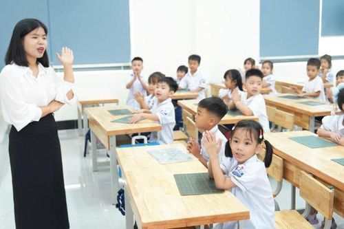 Đặt người học ở vị trí trung tâm, tạo chuyển biến từ từng giờ học