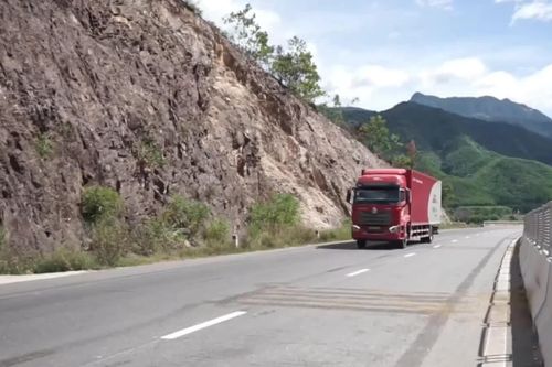 Đề xuất mở rộng hơn 350km cao tốc Bắc - Nam lên 6 làn
