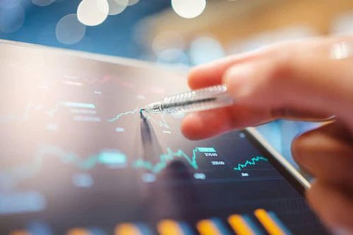 VN-Index rung lắc quanh ngưỡng 1.830 điểm