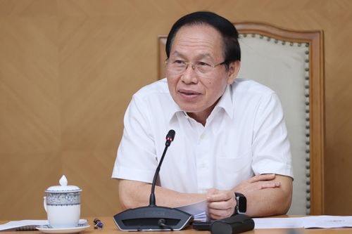 Cung ứng sách giáo khoa như mặt hàng thiết yếu, không đặt nặng lợi nhuận