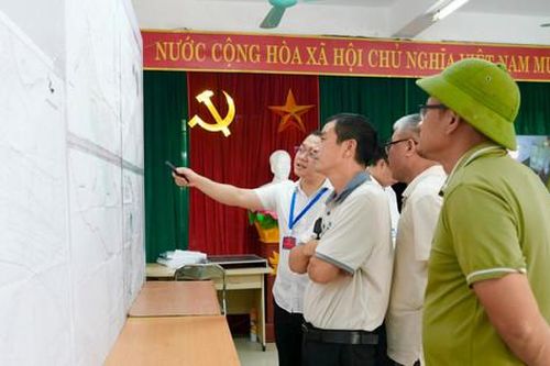 Người dân phường Long Biên góp ý quy hoạch phân khu đô thị sông Hồng