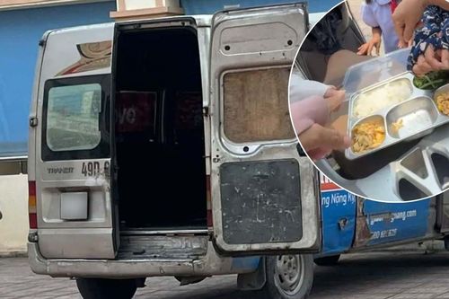 10h30 tan học nhưng học sinh phải chờ đến hơn 13h mới được ăn trưa