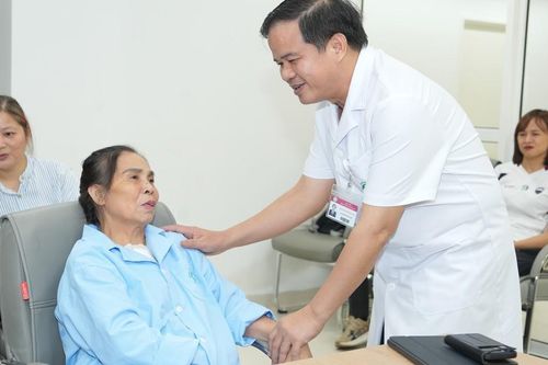 Hai trái tim, hai hành trình giành lại sự sống từ những giây phút cam go