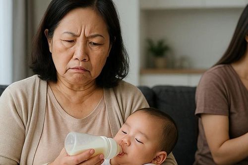 Mẹ kiện con trai ruột, đòi 1,4 tỷ tiền trông cháu nội suốt 15 năm