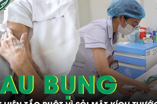 Tự điều trị đau bụng dài ngày, cụ bà tắc ruột vì sỏi mật kích thước lớn