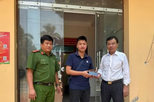 Hành động đẹp thường thấy ở đơn vị Công an cơ sở