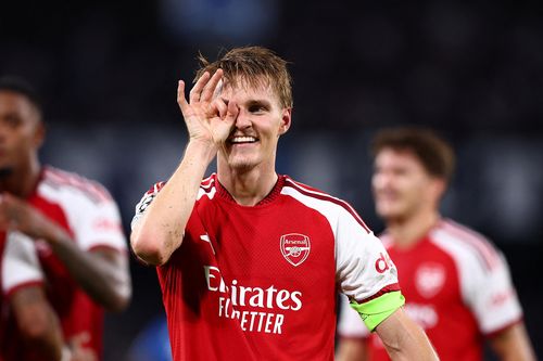 Arsenal thăng hoa, toàn thắng từ đầu mùa