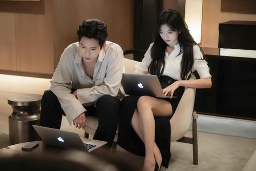 Vì sao mối tình của Loan Niệm và Thượng Chi Đào gây tranh luận?