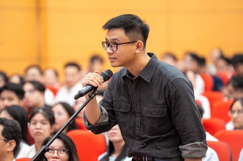 Cảm xúc trái ngược của bác sĩ nội trú ngày chọn chuyên ngành
