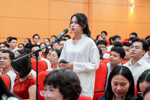 Dàn bác sĩ nội trú là trai tài, gái giỏi