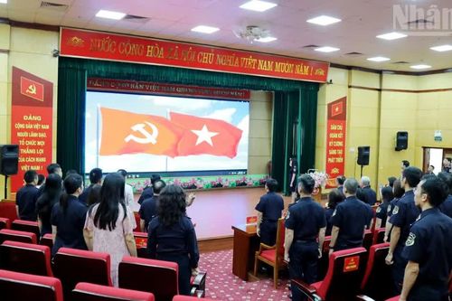 Đảng bộ Hải quan Khu vực VI lãnh đạo toàn diện trong thực hiện nhiệm vụ chuyên môn