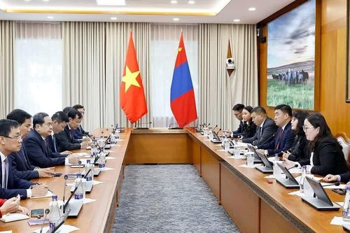 [Ảnh] Chủ tịch Quốc hội tiếp Nhóm Nghị sĩ Hữu nghị Mông Cổ-Việt Nam