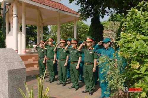 'Vì nhân dân quên mình' - mạch nguồn làm nên vẻ đẹp người lính