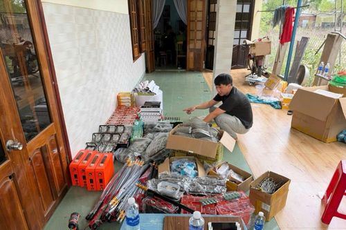 Phát hiện 'đầu nậu' bán công cụ kích điện trái phép