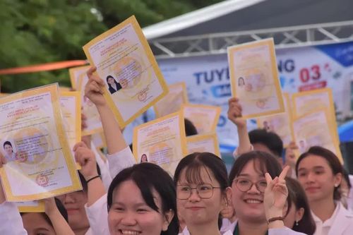 Sức hút chương trình thí điểm thực hành, 1.000 bác sĩ tìm cơ hội việc làm ngành y