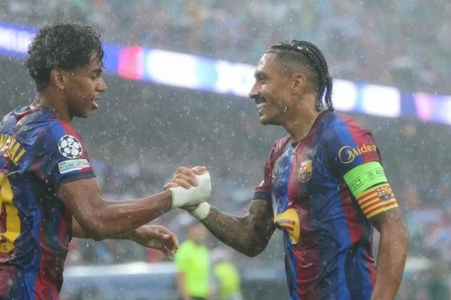 HLV Barca: 'Yamal xứng đáng giành Quả bóng Vàng'