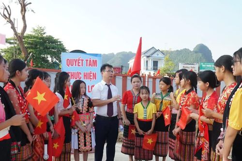 Trường nội trú vùng biên mở cánh cửa giáo dục bình đẳng cho học sinh đặc thù