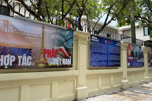 Quan hệ Việt - Pháp: Từ khuôn khổ chiến lược đến nâng cấp về chất