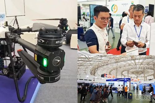 Người dân đi triển lãm tìm giải pháp 'hạ nhiệt' hóa đơn tiền điện