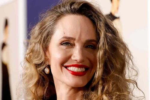 Angelina Jolie bị chỉ trích