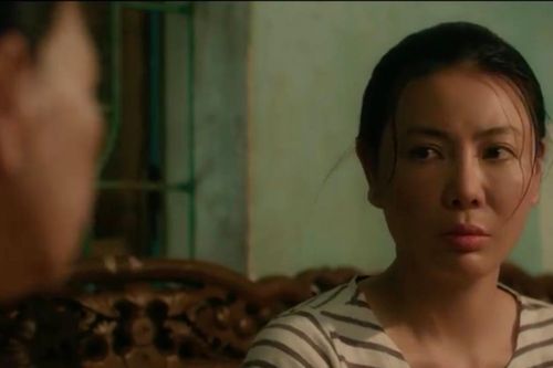 'Đội bóng nữ làng Xuân' tập 3: Gái ế bị mẹ mắng vì 'ăn cơm nhà vác tù và hàng tổng'