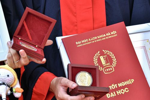 Lần đầu tiên ĐH Bách khoa Hà Nội có 3 thủ khoa cùng tốt nghiệp điểm tuyệt đối