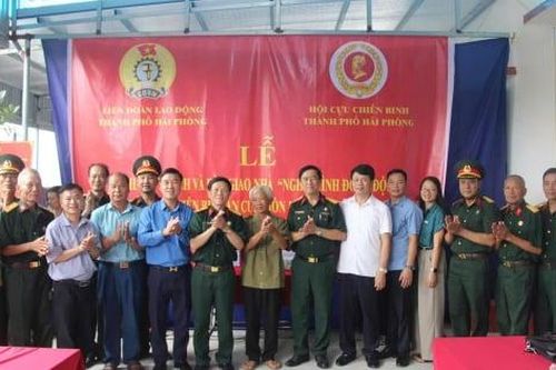 Bàn giao nhà 'Nghĩa tình đồng đội' tặng cựu chiến binh tại Hải Phòng