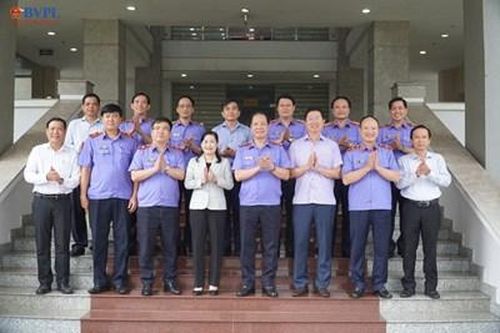Phó Viện trưởng Trần Hải Quân làm việc với lãnh đạo Tỉnh ủy Đồng Tháp về trọng tâm công tác tuyên truyền