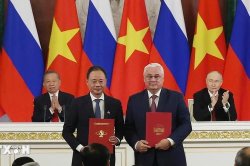 Tổng Bí thư, Chủ tịch nước Tô Lâm và Tổng thống Putin chứng kiến Lễ trao các văn kiện hợp tác giữa Việt Nam-Liên bang Nga