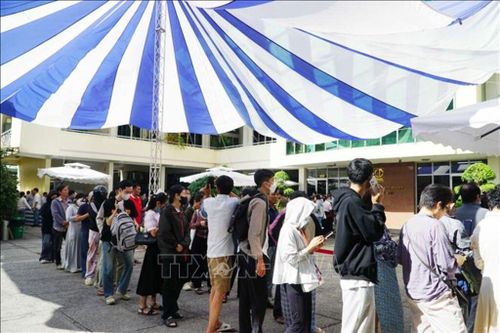 Phụ huynh vẫn đôn đáo tìm sách giáo khoa cho con