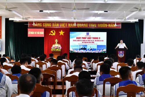 TP Hồ Chí Minh: Đổi mới nội dung, hình thức Ngày Pháp luật tại Lữ đoàn 167