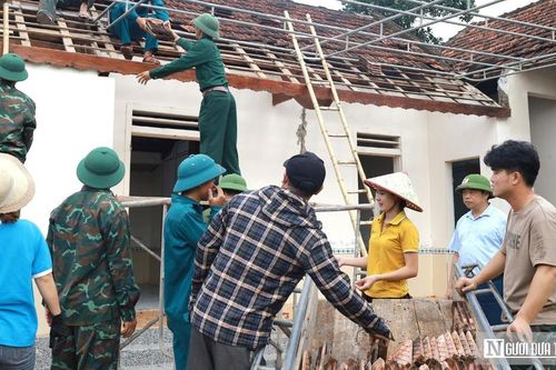 Người dân chủ động tháo dỡ nhà cửa bàn giao mặt bằng cho dự án cao tốc gần 24.000 tỷ đồng