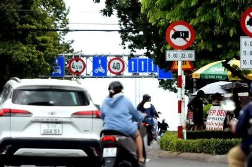 TP Đồng Nai cân bằng an toàn giao thông và vận chuyển hàng hóa trên đường Đồng Khởi