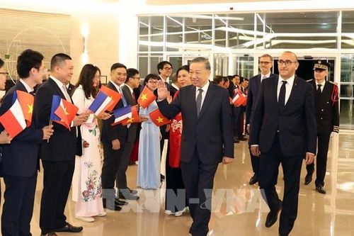 Việt - Pháp tìm động lực mới cho quan hệ đối tác