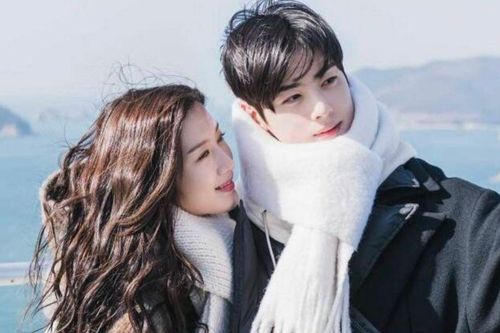Moon Ga Young có thể tái hợp Cha Eun Woo sau 7 năm