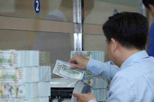 Tỷ giá liên ngân hàng về sát đáy một năm, xu hướng giảm còn kéo dài?