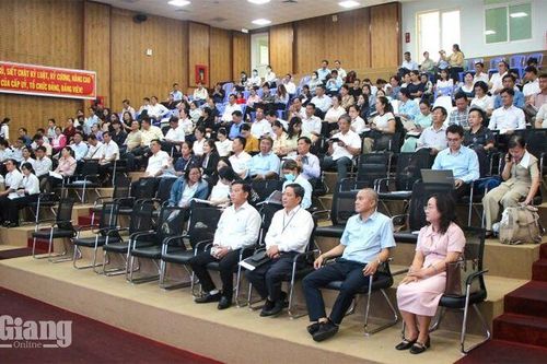 Hơn 300 cán bộ y tế An Giang tập huấn quản lý tài chính, giá dịch vụ