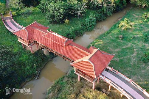 Cầu nối giữa thiên nhiên và những kỷ lục